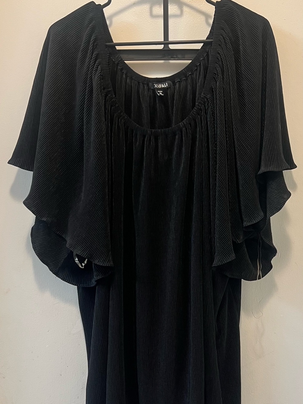 Roz & Ali Black Pleated Ruffle Flutter Sleeve Tunic